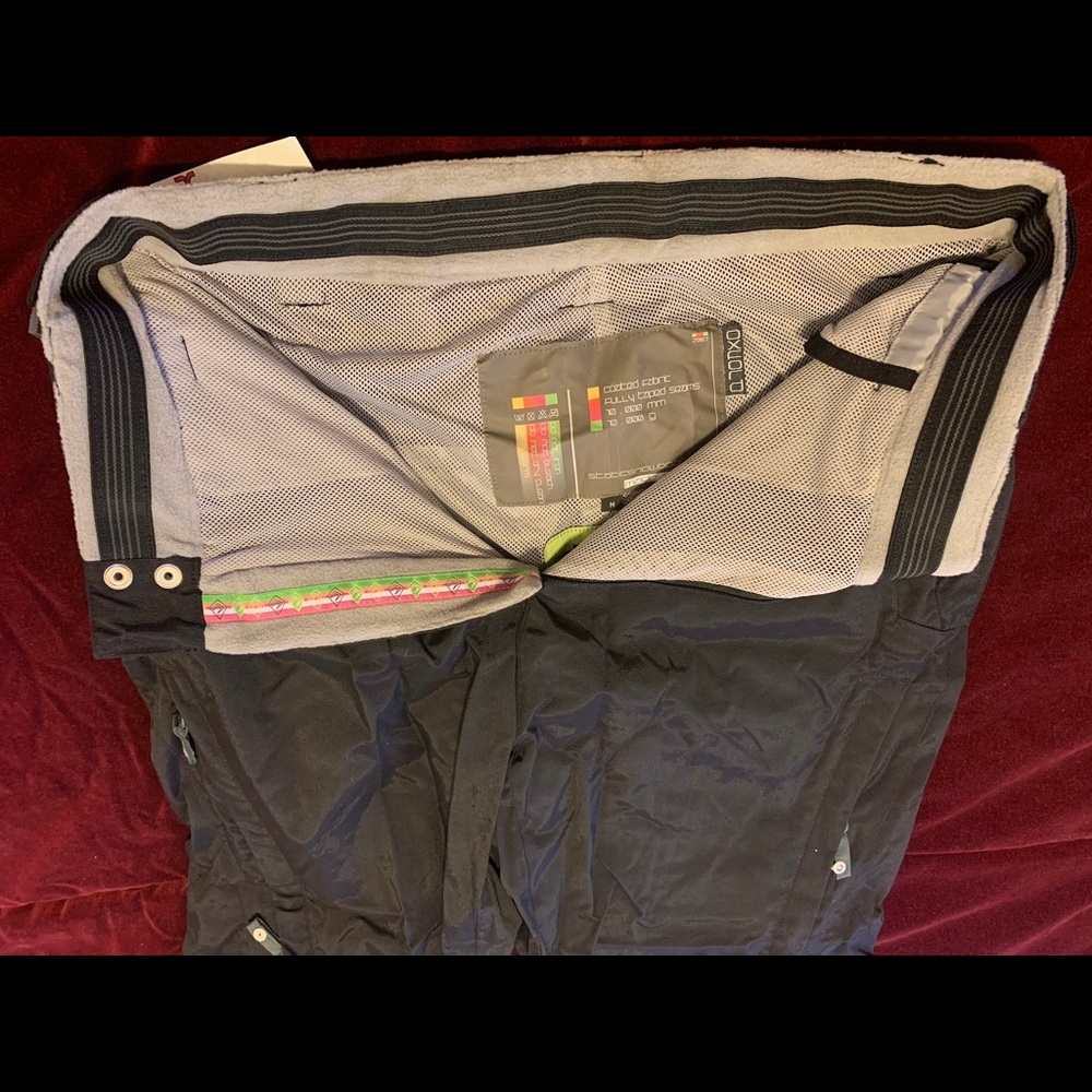 Ski/snowboard pants - size M - brand new - black